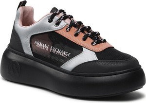 Czarne buty sportowe Armani Exchange na platformie sznurowane