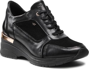 Czarne buty sportowe Wojas sznurowane ze skóry w sportowym stylu