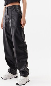 Czarne spodnie Calvin Klein ze skóry