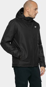 Czarna kurtka 4F w sportowym stylu krótka