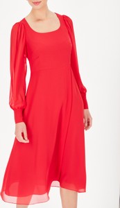 Czerwona sukienka POTIS & VERSO z długim rękawem z tkaniny