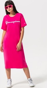 Różowa sukienka Champion midi z okrągłym dekoltem