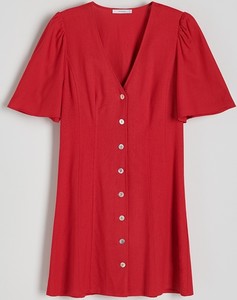 Czerwona sukienka Reserved w stylu casual mini z dekoltem w kształcie litery v