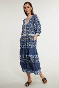 Niebieska sukienka Monnari z długim rękawem midi z dekoltem w kształcie litery v