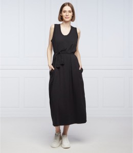 Czarna sukienka MaxMara w stylu casual midi bez rękawów