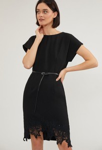 Czarna sukienka Monnari mini w stylu klasycznym z krótkim rękawem