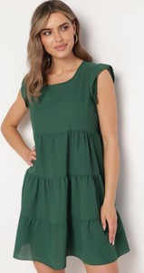 Zielona sukienka born2be z okrągłym dekoltem z krótkim rękawem w stylu casual