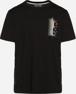 Czarny t-shirt born2be z nadrukiem z krótkim rękawem w stylu casual