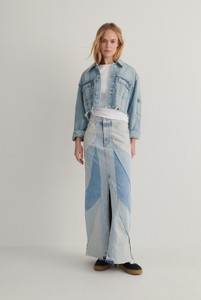 Niebieska spódnica Reserved midi w stylu casual z jeansu