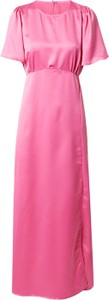 Różowa sukienka Sister'S Point lakierowane z dekoltem w kształcie litery v