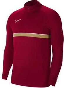 Czerwona bluza Nike w sportowym stylu