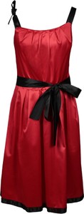 Czerwona sukienka Fokus midi