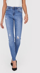 Niebieskie jeansy Vero Moda w street stylu