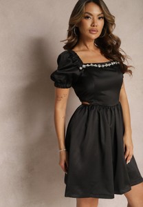 Czarna sukienka Renee rozkloszowana