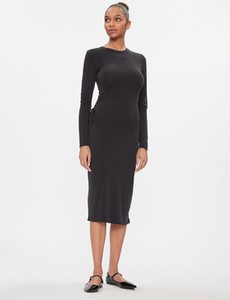 Czarna sukienka Vero Moda w stylu casual z okrągłym dekoltem z długim rękawem