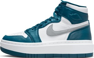 Niebieskie buty sportowe Jordan sznurowane