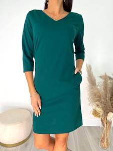 Zielona sukienka ModnaKiecka.pl z dekoltem w kształcie litery v mini z długim rękawem
