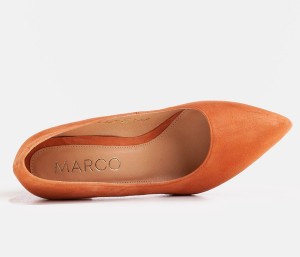 Pomarańczowe czółenka Marco Shoes na obcasie z zamszu