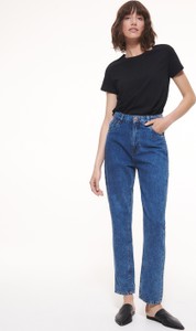Granatowe jeansy Reserved w stylu klasycznym