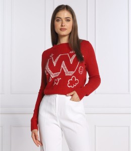 Czerwony sweter Weekend Max Mara w bożonarodzeniowy wzór