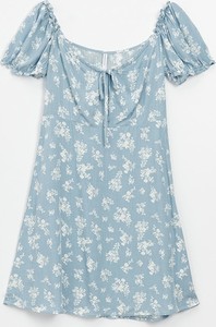 Niebieska sukienka House mini z krótkim rękawem w stylu casual