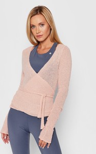 Różowy sweter Deha