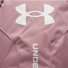 Różowy plecak Under Armour w sportowym stylu