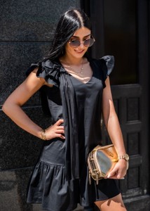 Czarna sukienka Fason mini z krótkim rękawem z bawełny