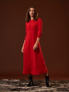 Czerwona sukienka Sinsay z długim rękawem