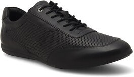 Czarne buty sportowe Lasocki w sportowym stylu sznurowane