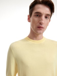 Żółty sweter Reserved z okrągłym dekoltem