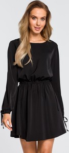 Czarna sukienka MOE z okrągłym dekoltem mini z długim rękawem