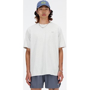 T-shirt New Balance w sportowym stylu z dresówki