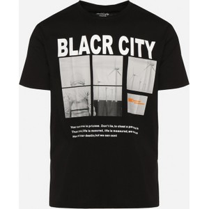 Czarny t-shirt born2be z krótkim rękawem z nadrukiem