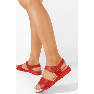 Czerwone sandały Zapatos w stylu casual na niskim obcasie