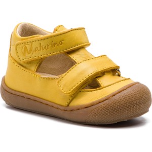 Żółte buciki niemowlęce Naturino na rzepy ze skóry
