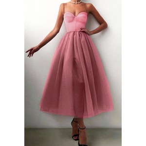 Różowa sukienka IVET bez rękawów rozkloszowana midi