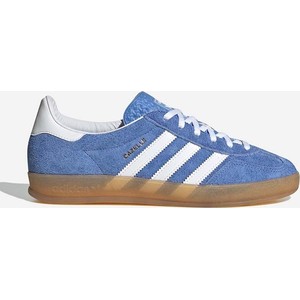 Niebieskie buty sportowe Adidas Originals w sportowym stylu sznurowane z zamszu