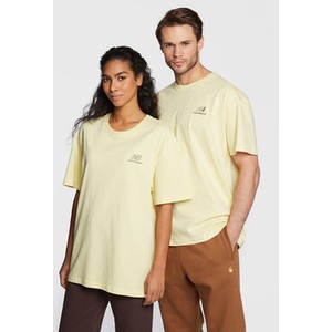 Żółty t-shirt New Balance z krótkim rękawem