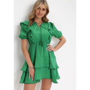Zielona sukienka born2be rozkloszowana z krótkim rękawem w stylu casual