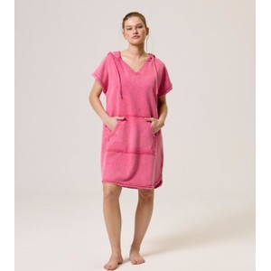 Różowa sukienka Coalition prosta mini w stylu casual
