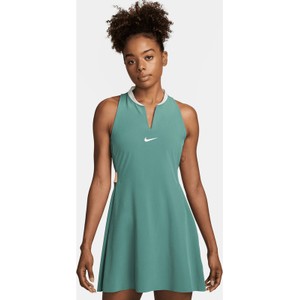 Sukienka Nike bez rękawów z dekoltem w kształcie litery v