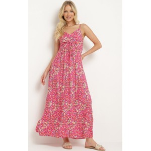 Różowa sukienka born2be z dekoltem w kształcie litery v w stylu casual maxi