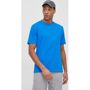 Niebieski t-shirt New Balance w stylu casual