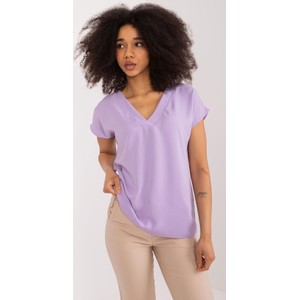 Fioletowy t-shirt Basic Feel Good w stylu casual z dekoltem w kształcie litery v