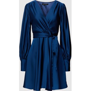 Niebieska sukienka Swing z dekoltem w kształcie litery v kopertowa z długim rękawem