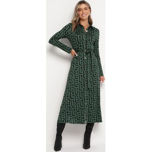 Zielona sukienka born2be w geometryczne wzory z długim rękawem w stylu casual