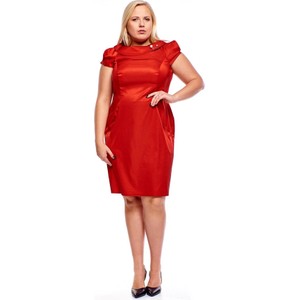 Czerwona sukienka Fokus z tkaniny dla puszystych