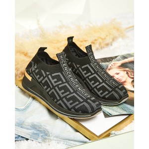 Czarne buty sportowe Royalfashion.pl w sportowym stylu z płaską podeszwą