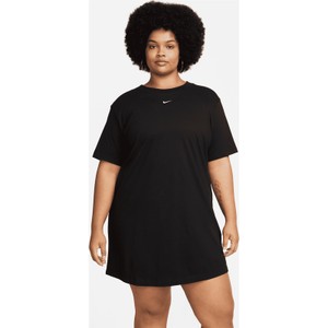 Sukienka Nike oversize w sportowym stylu z okrągłym dekoltem